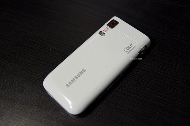 피처폰 - 삼성전자 애니콜 SPH-W9600 (아몰레드 빔)